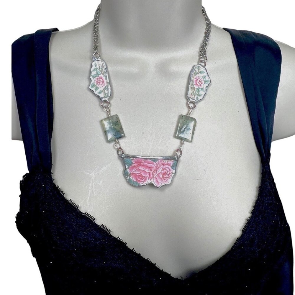 Artisan Antique Lynns USA Broken  China Roses Triple Necklace W/ Prehnite Stones - Picture 3 of 16